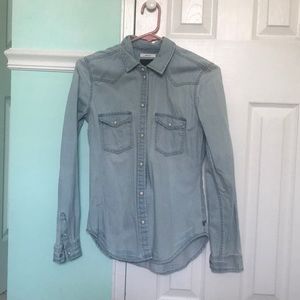 American Eagle denim button up shirt